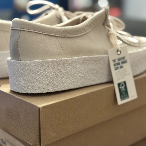 RARE - NWT Clarks Wallabee Cup White Nubuck WOMEN'S US 9 - SOLD OUT Chunky Crepe - Picture 8 of 16